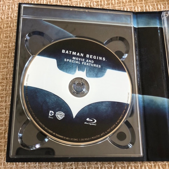 The Dark Knight Trilogy 5 DVD boxed collection - Picture 7 of 12